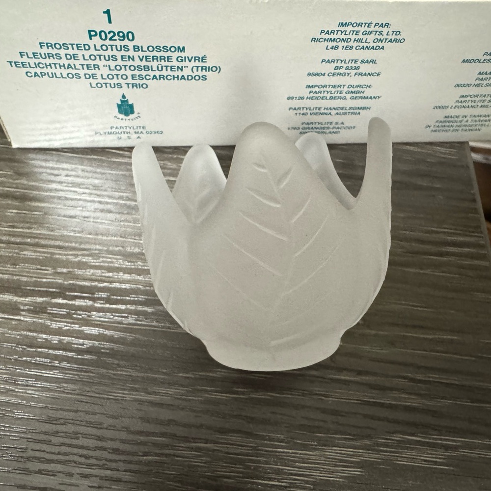 PartyLite Frosted Lotus Blossom Trio - Picture 2 of 3